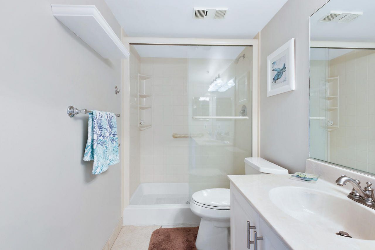 275 Palm Avenue, Unit A201, Jupiter, FL 33477 Photo