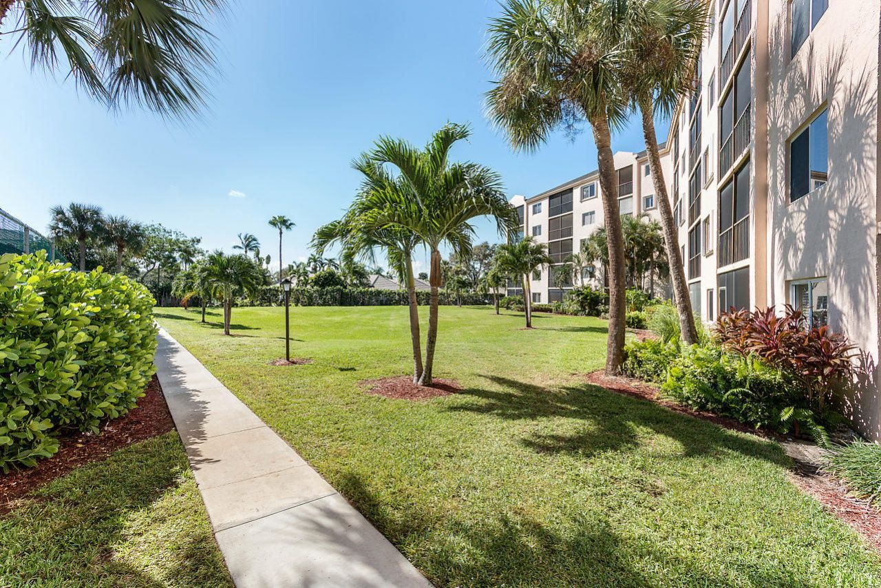 275 Palm Avenue, Unit A201, Jupiter, FL 33477 Photo