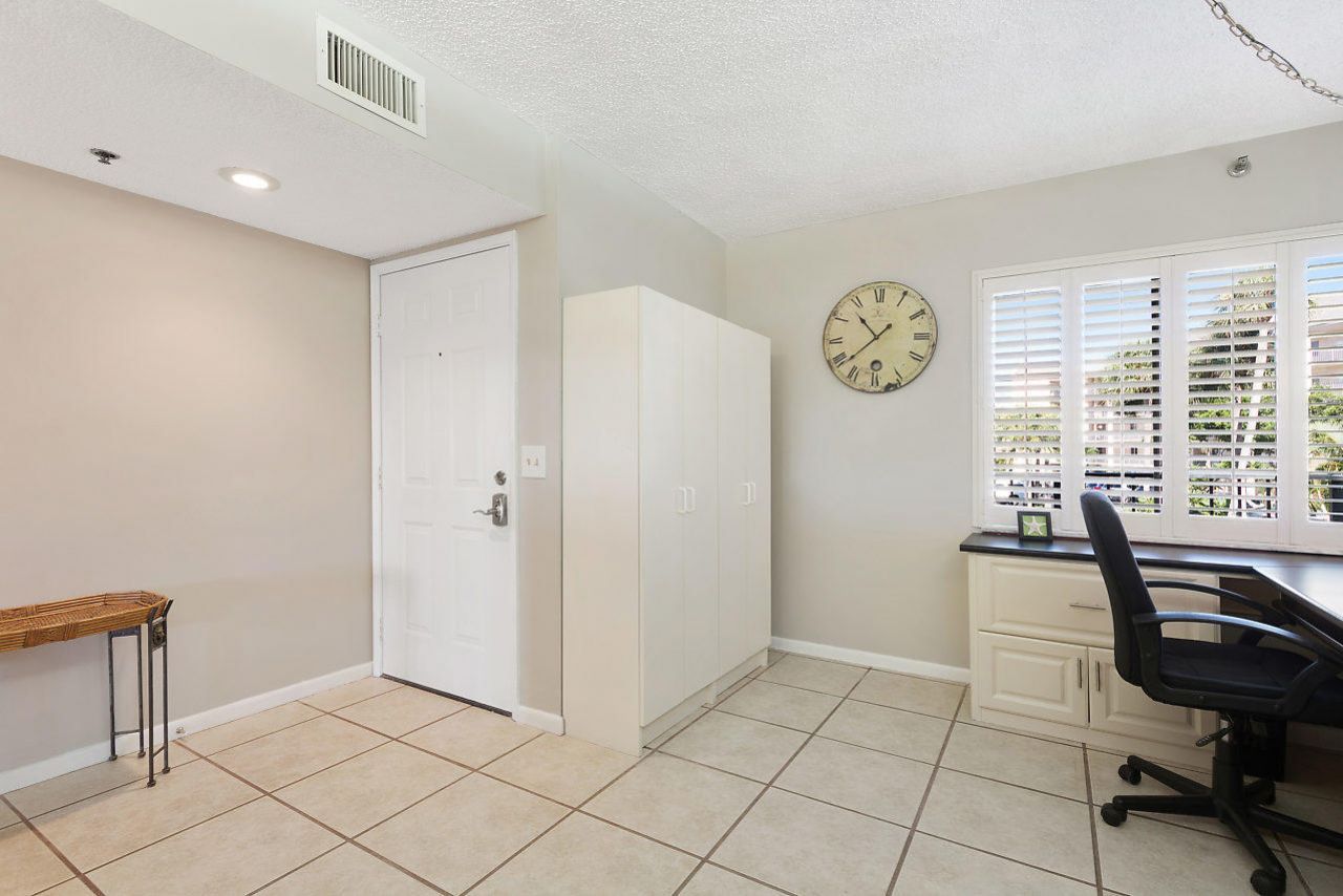 275 Palm Avenue, Unit A201, Jupiter, FL 33477 Photo