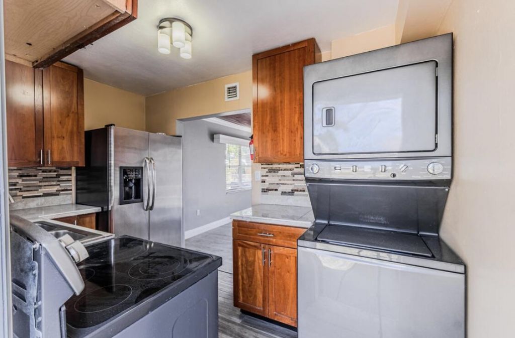 112 W 34th Street, Unit 2, Riviera Beach, FL 33404 Photo