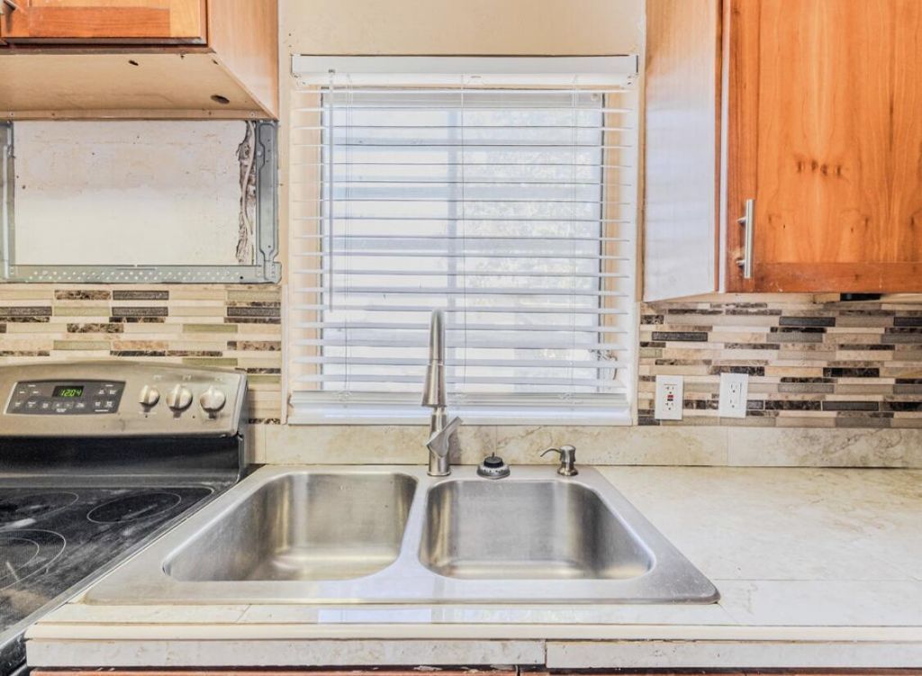 112 W 34th Street, Unit 2, Riviera Beach, FL 33404 Photo