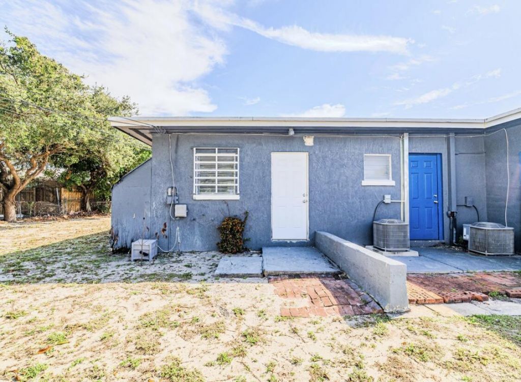 112 W 34th Street, Unit 1, Riviera Beach, FL 33404 Photo