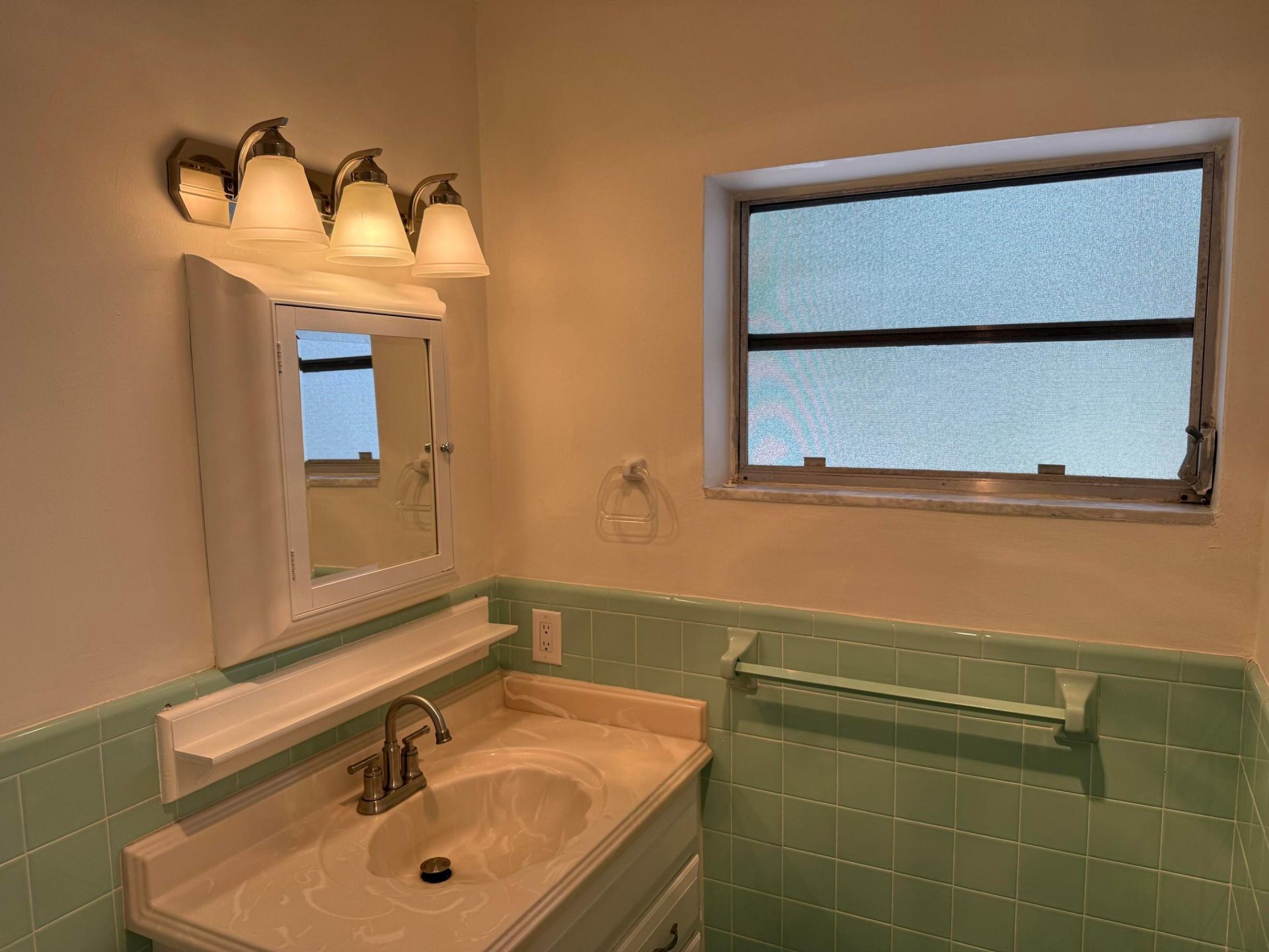 6575 NE 7th Avenue, Boca Raton, FL 33487 Photo