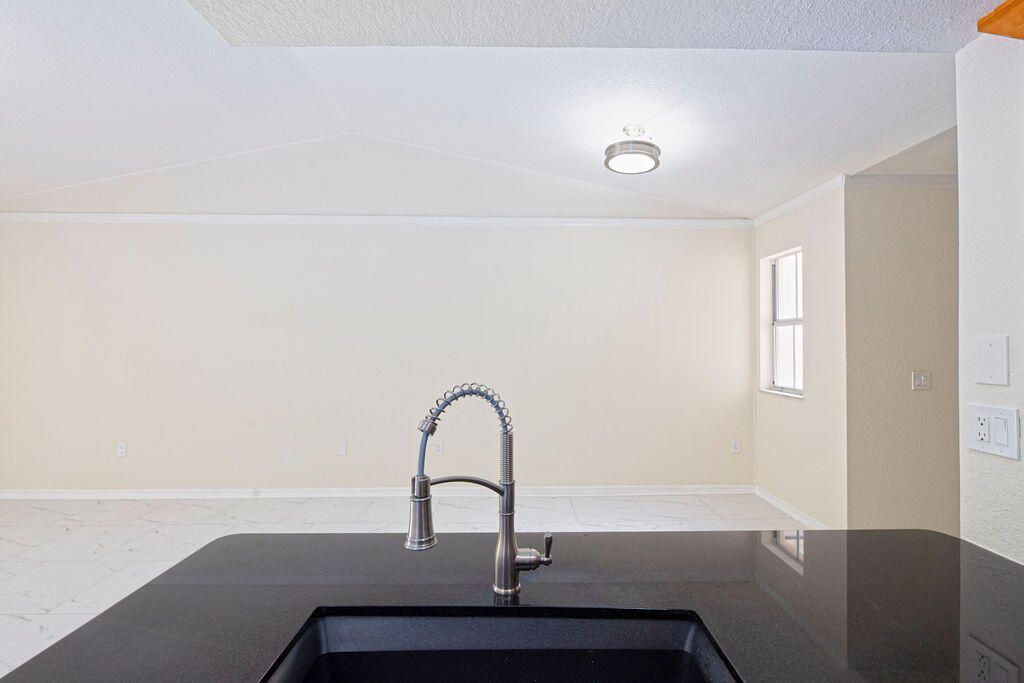 2400 Centergate Dr, Unit 202, Miramar, FL 33025 Photo