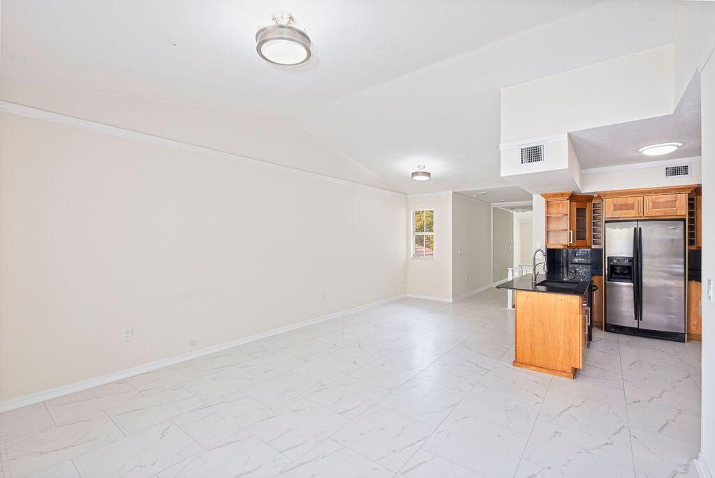 2400 Centergate Dr, Unit 202, Miramar, FL 33025 Photo