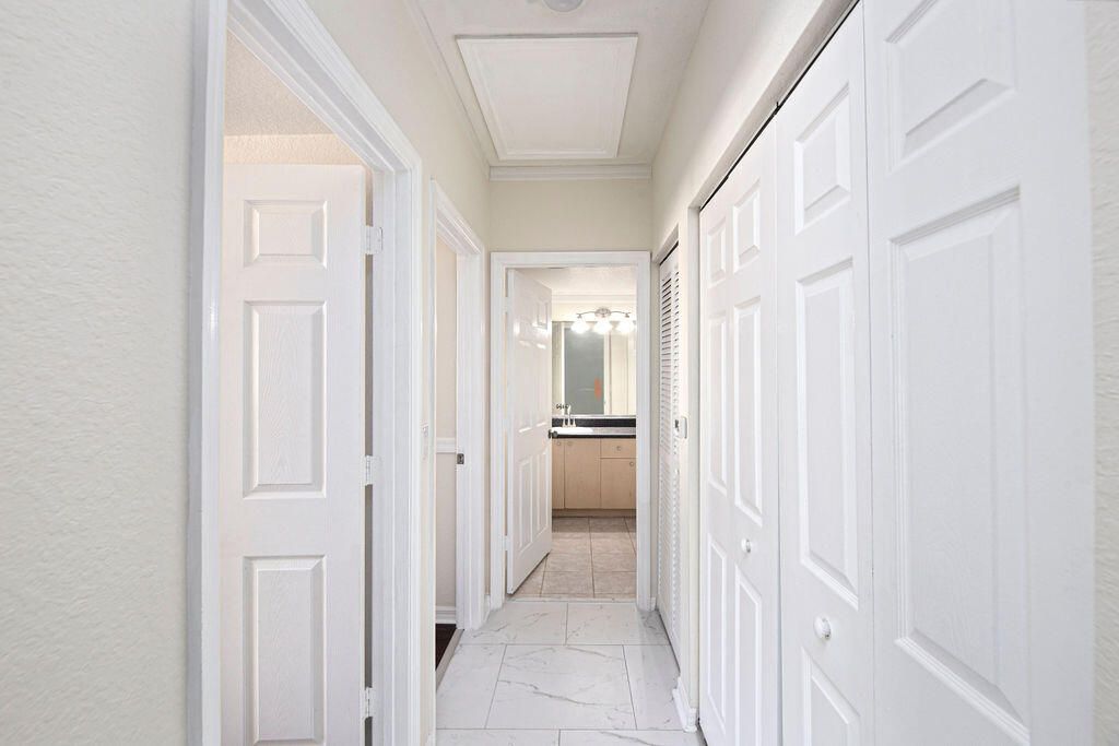 2400 Centergate Dr, Unit 202, Miramar, FL 33025 Photo