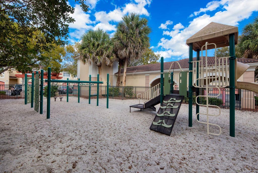 2400 Centergate Dr, Unit 202, Miramar, FL 33025 Photo