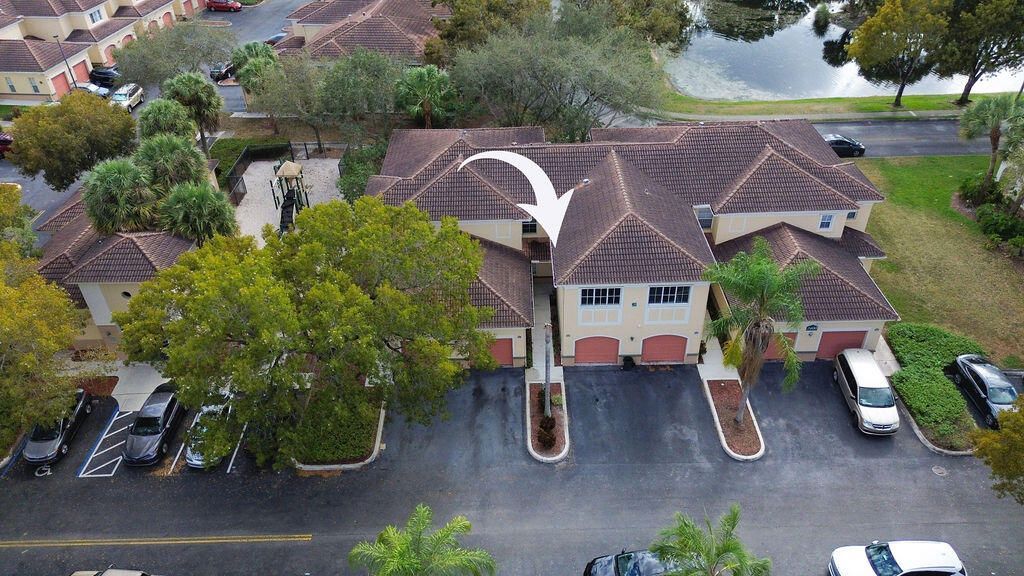 2400 Centergate Dr, Unit 202, Miramar, FL 33025 Photo