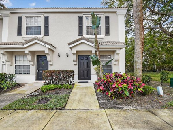 5015 Palmbrooke Circle, West Palm Beach, FL 33417