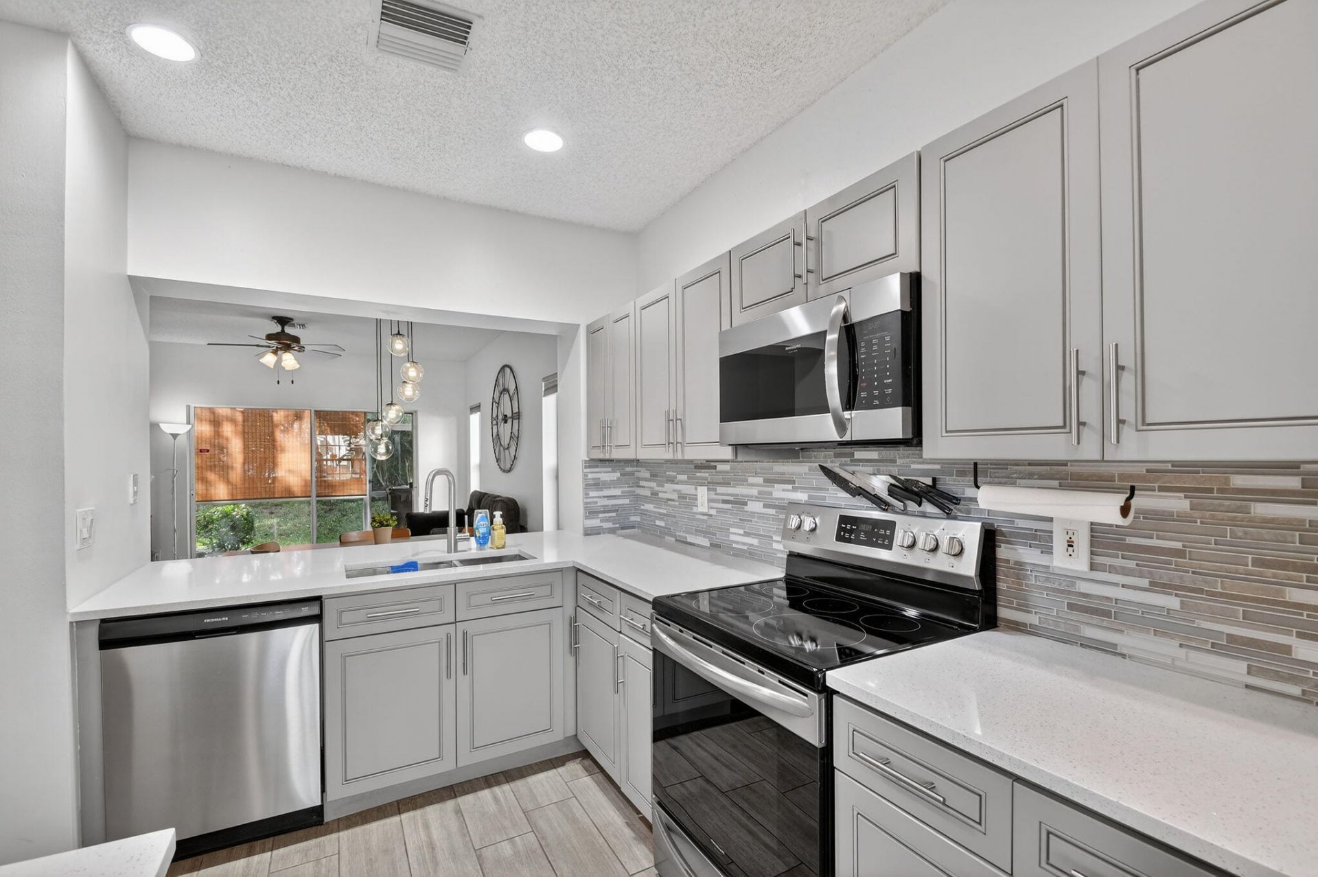 5015 Palmbrooke Circle, West Palm Beach, FL 33417 Photo