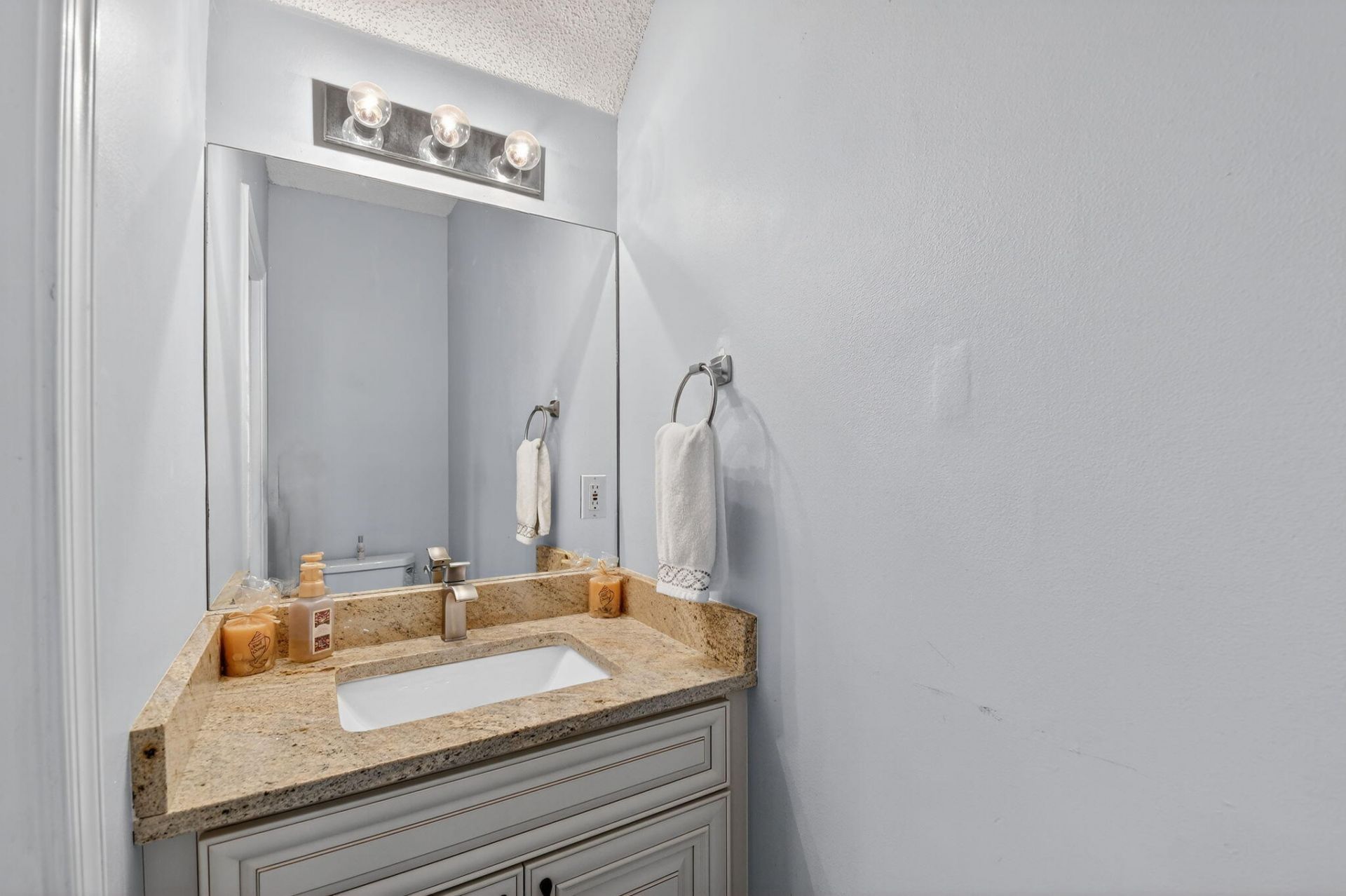 5015 Palmbrooke Circle, West Palm Beach, FL 33417 Photo