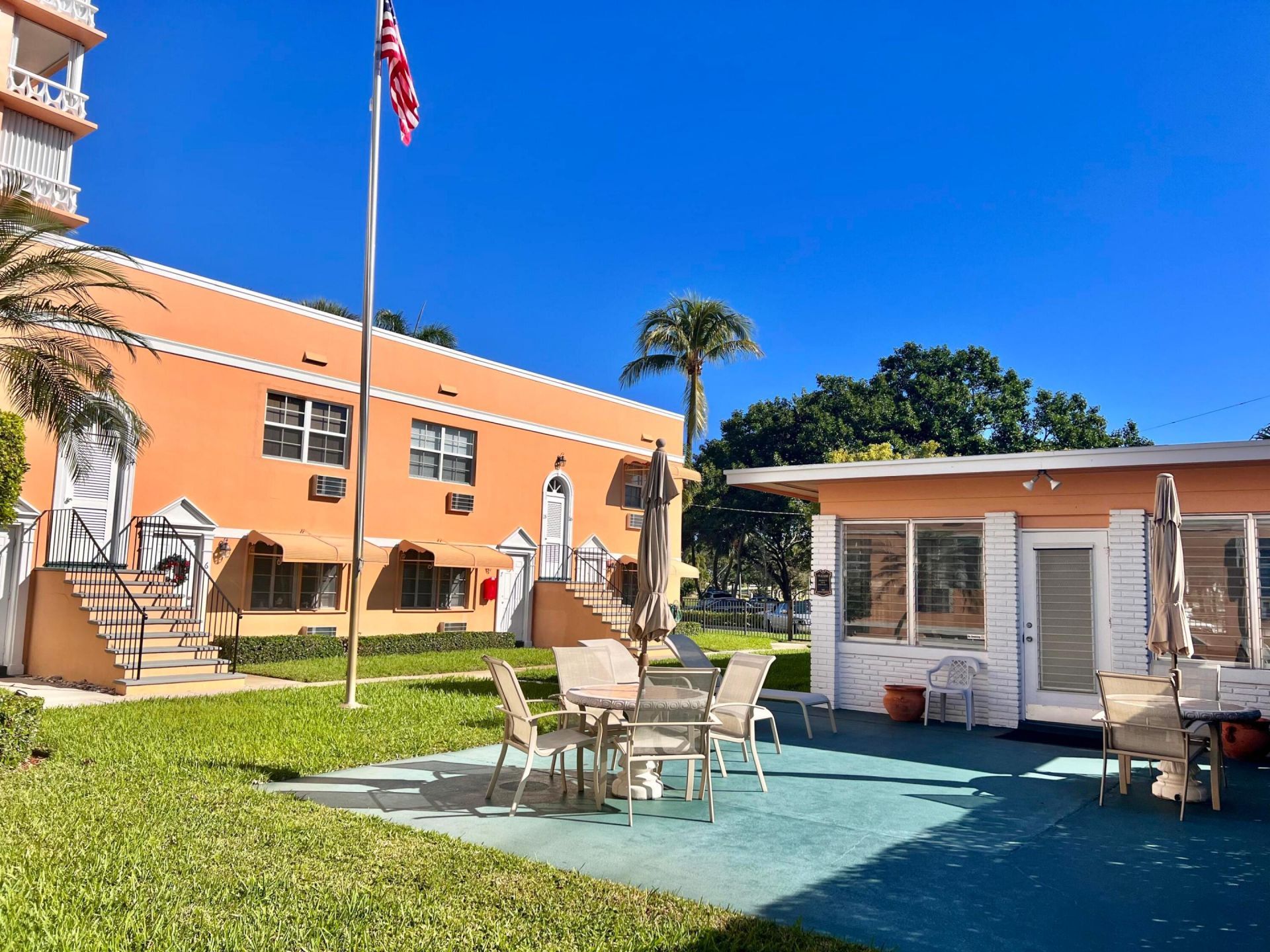 101 S Golfview Road, Unit 1, Lake Worth Beach, FL 33460 Photo