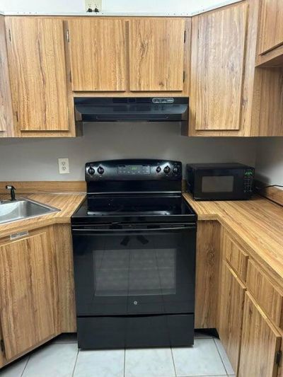 1003 Green Pine Boulevard, Unit E2, West Palm Beach, FL 33409 Photo