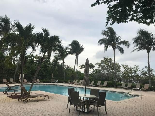 1000 Scotia Drive, Unit 205, Hypoluxo, FL 33462 Photo