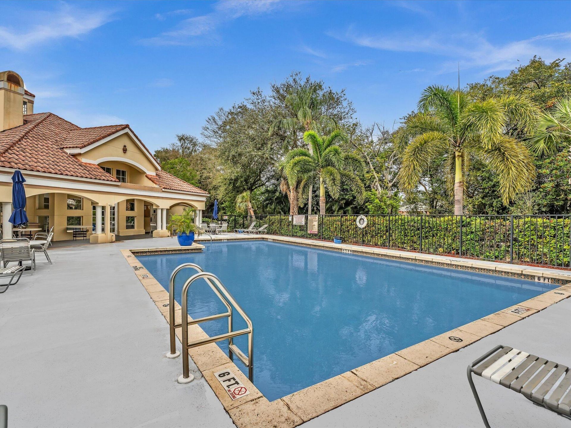 815 W Boynton Beach Boulevard, Unit 16-205, Boynton Beach, FL 33426 Photo