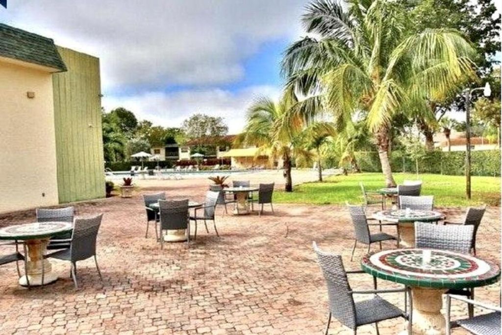 4141 NW 90th Avenue, Unit 103, Coral Springs, FL 33065 Photo