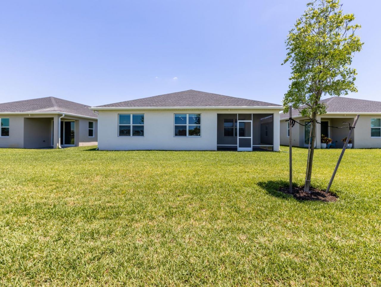 6632 NW Cloverdale Avenue, Port Saint Lucie, FL 34987 Photo
