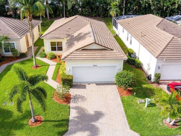 806 SW Rocky Bayou Terrace, Port St. Lucie, FL 34986