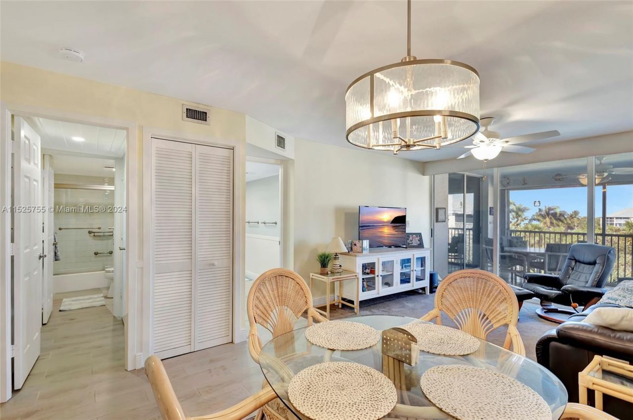 353 S Us Highway 1, Unit D409, Jupiter, FL 33477 Photo