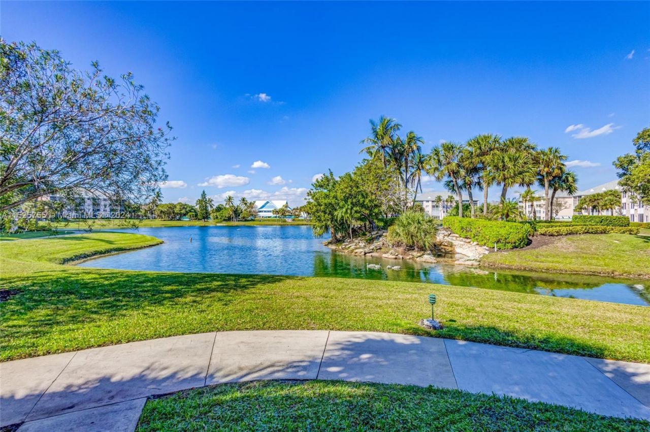 353 S Us Highway 1, Unit D409, Jupiter, FL 33477 Photo