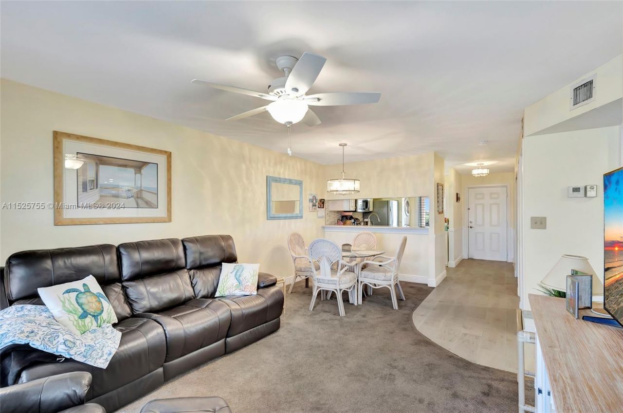 353 S Us Highway 1, Unit D409, Jupiter, FL 33477 Photo