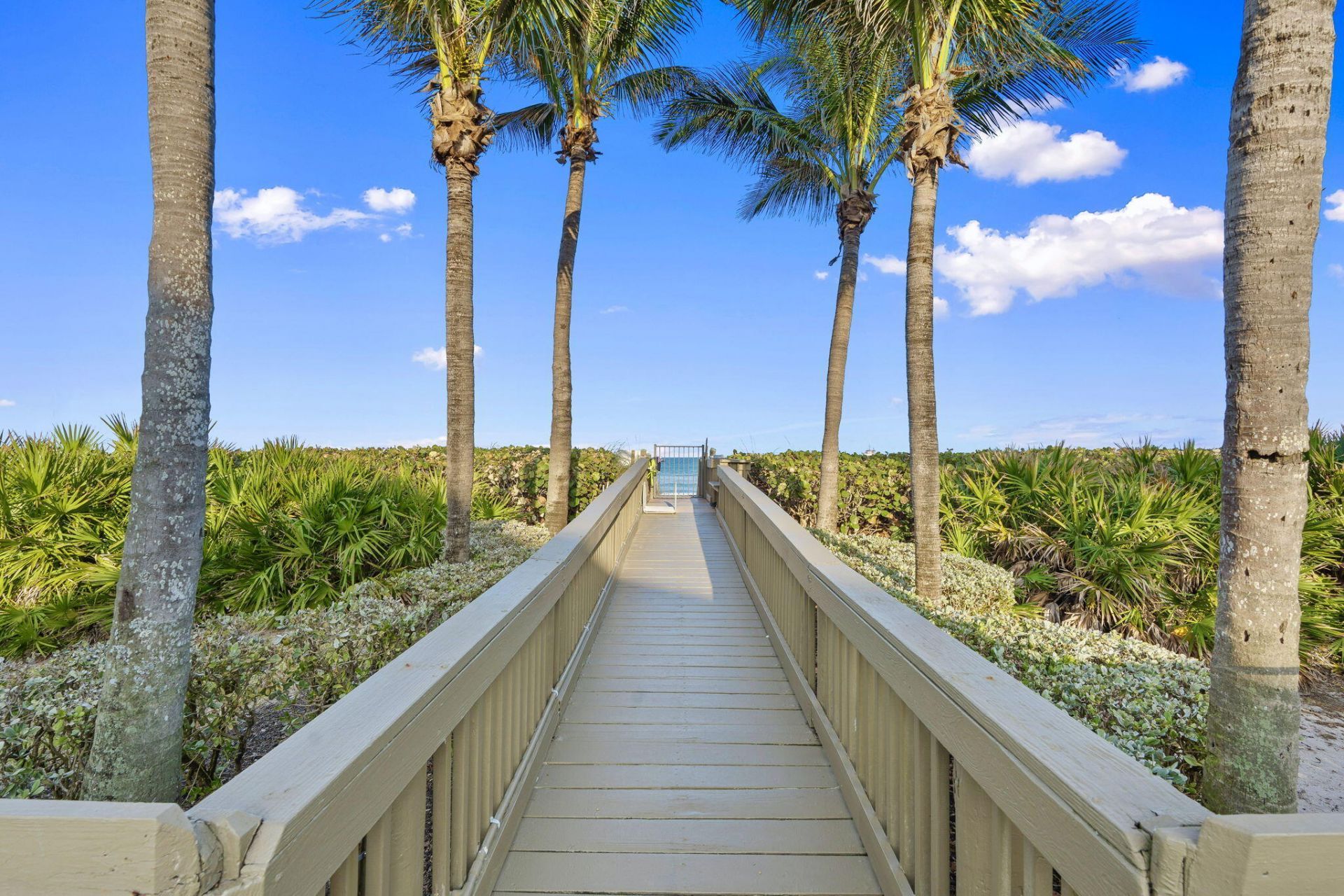 8600 S Ocean Drive, Unit 606, Jensen Beach, FL 34957 Photo