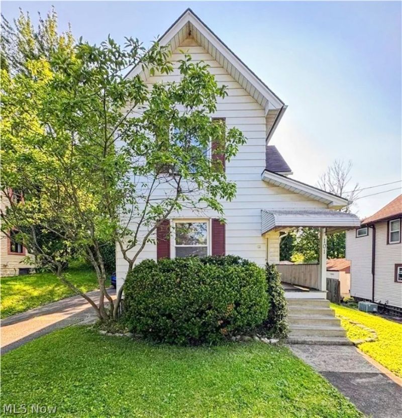 101 Ridgeway Street, Struthers, OH 44471 Main Photo
