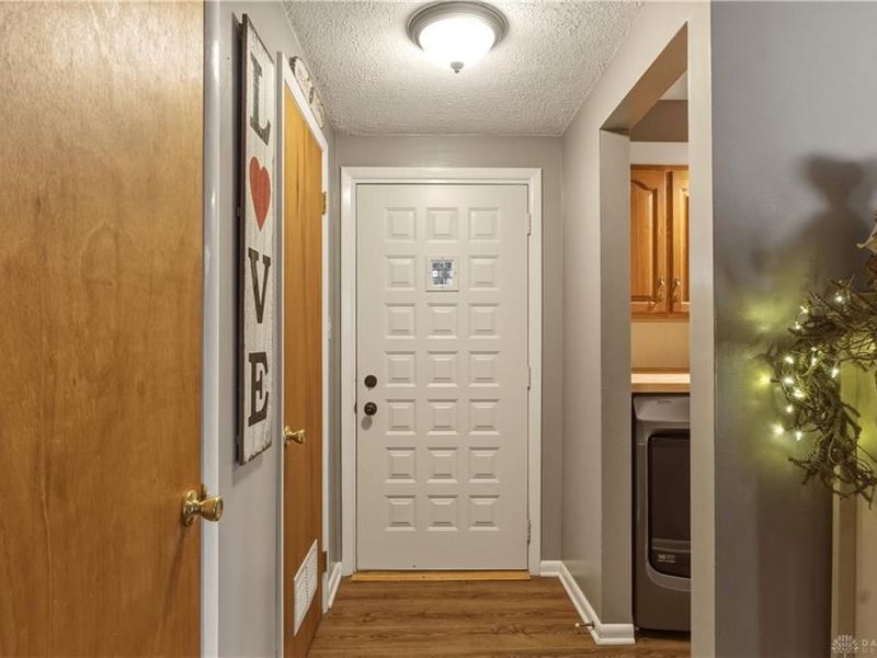 1408 Mapleridge Drive, Fairborn, OH 45324 Photo 3