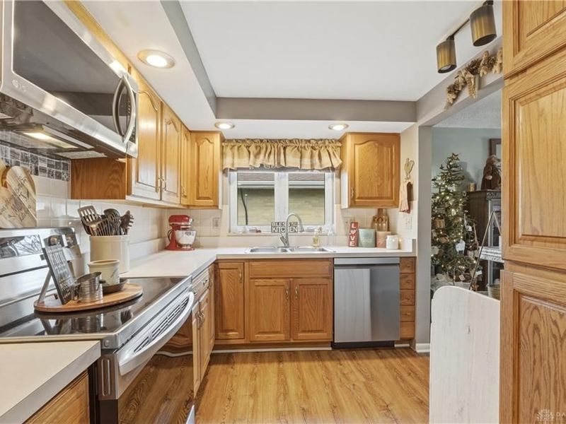 1408 Mapleridge Drive, Fairborn, OH 45324 Photo 7