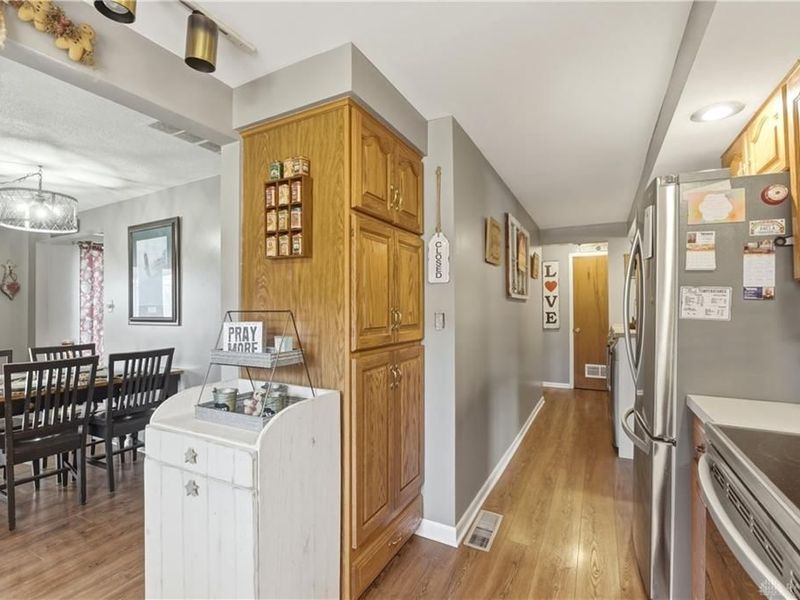 1408 Mapleridge Drive, Fairborn, OH 45324 Photo 9