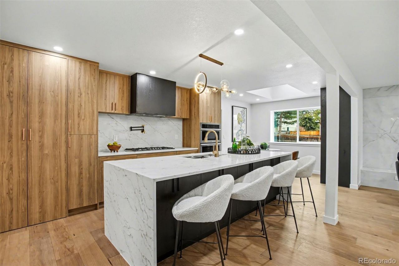 4055 S Niagara Way, Denver, CO 80237 Main Photo