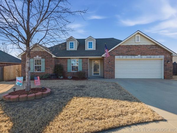 2108 S Javine Court, Skiatook, OK 74070