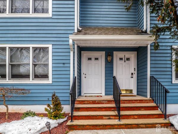 18 Mulberry Lane, Metuchen, NJ 08840