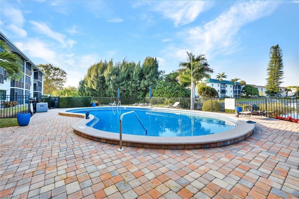 855 Ketch Dr , Unit 206, Naples, FL 34103 Photo