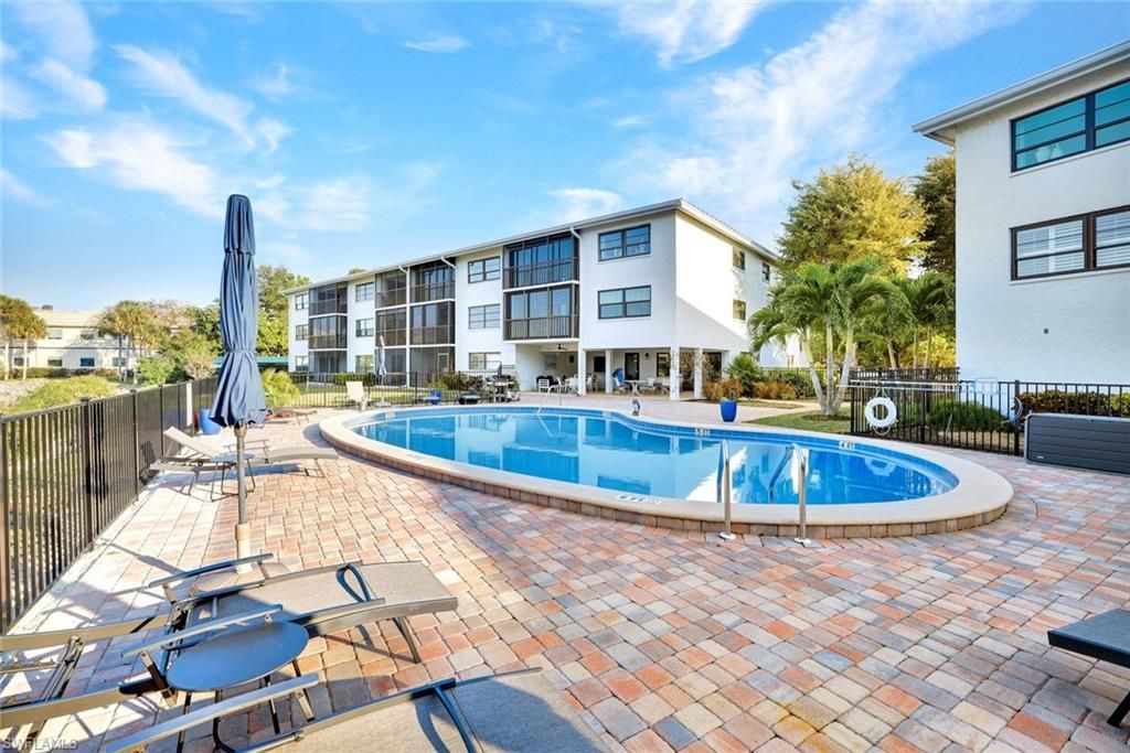 855 Ketch Dr , Unit 206, Naples, FL 34103 Photo