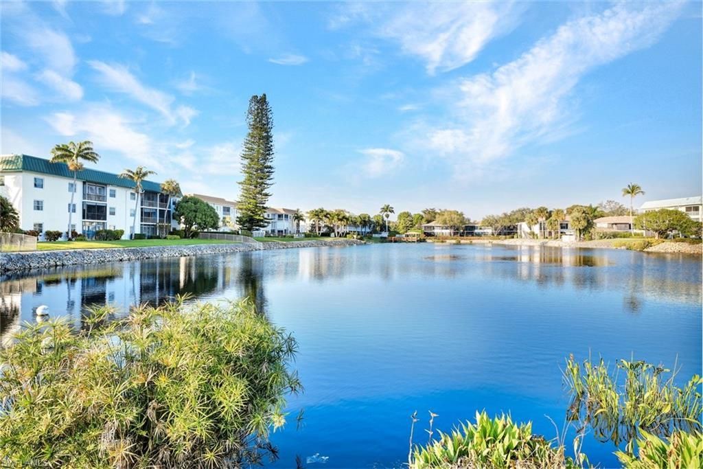855 Ketch Dr , Unit 206, Naples, FL 34103 Photo