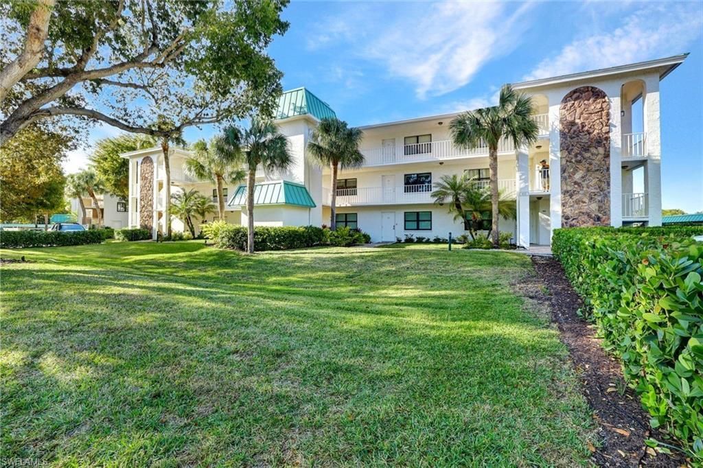 855 Ketch Dr , Unit 206, Naples, FL 34103 Photo