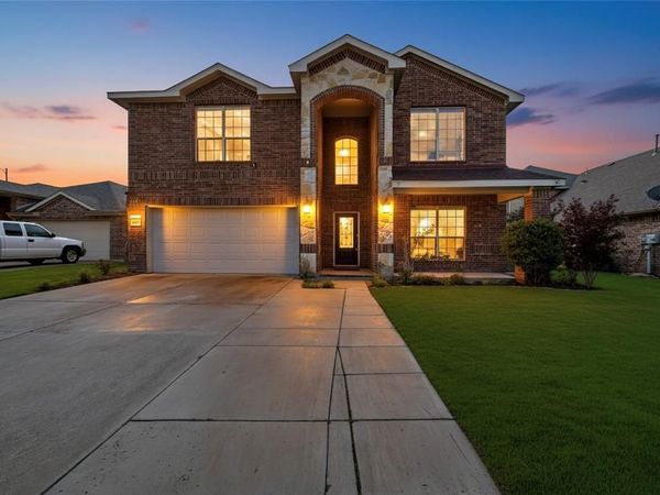 1066 Carpenter Court, Lavon, TX 75166