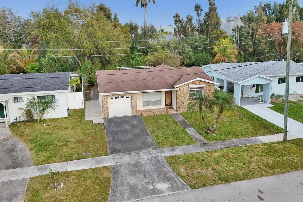 2005 N 31st Ave, Hollywood, FL 33021 Photo
