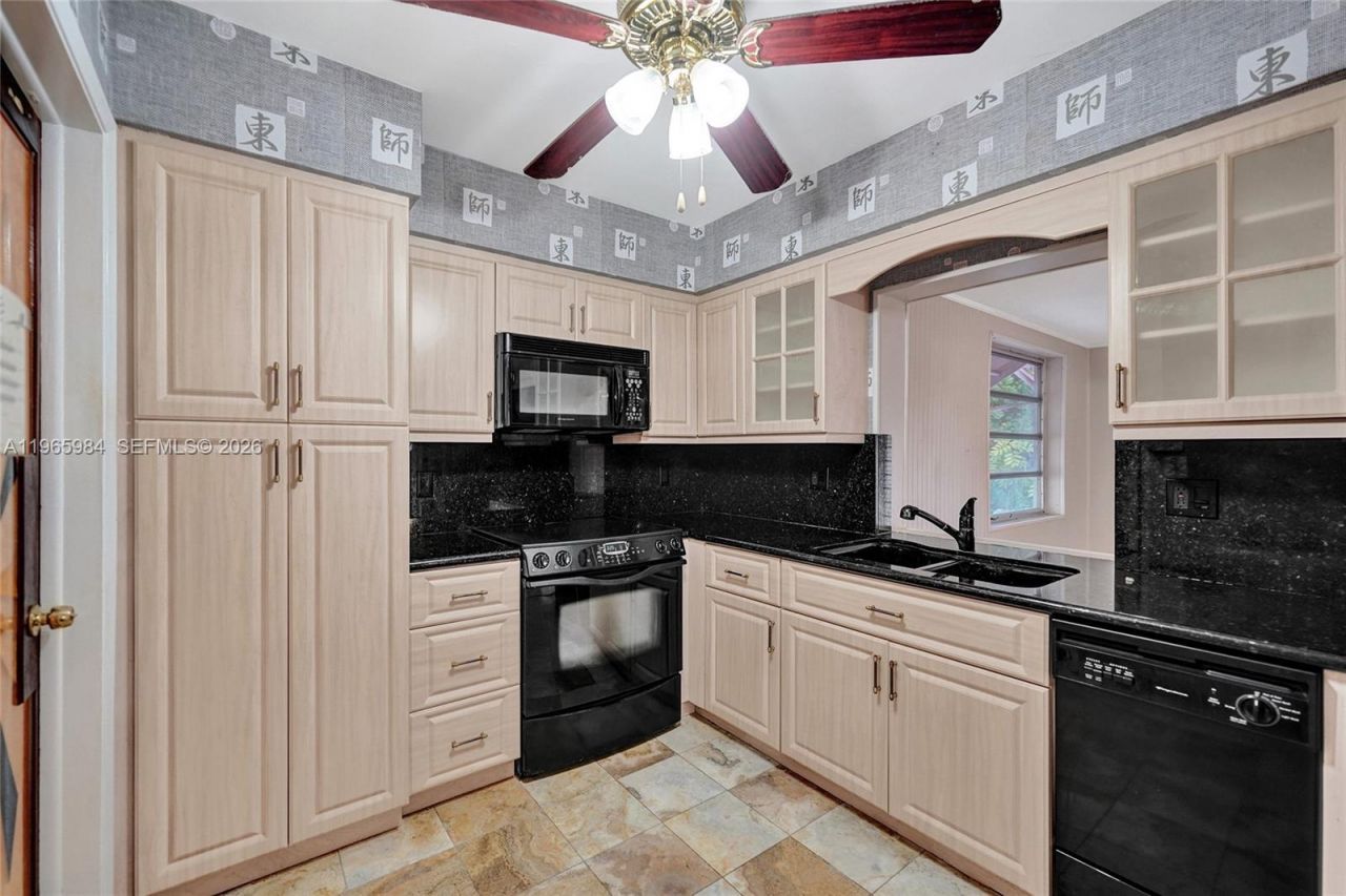 2005 N 31st Ave, Hollywood, FL 33021 Photo