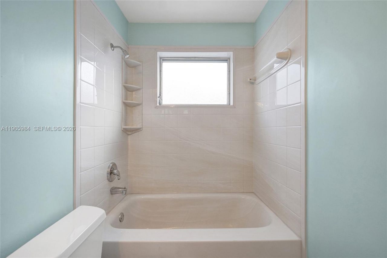 2005 N 31st Ave, Hollywood, FL 33021 Photo