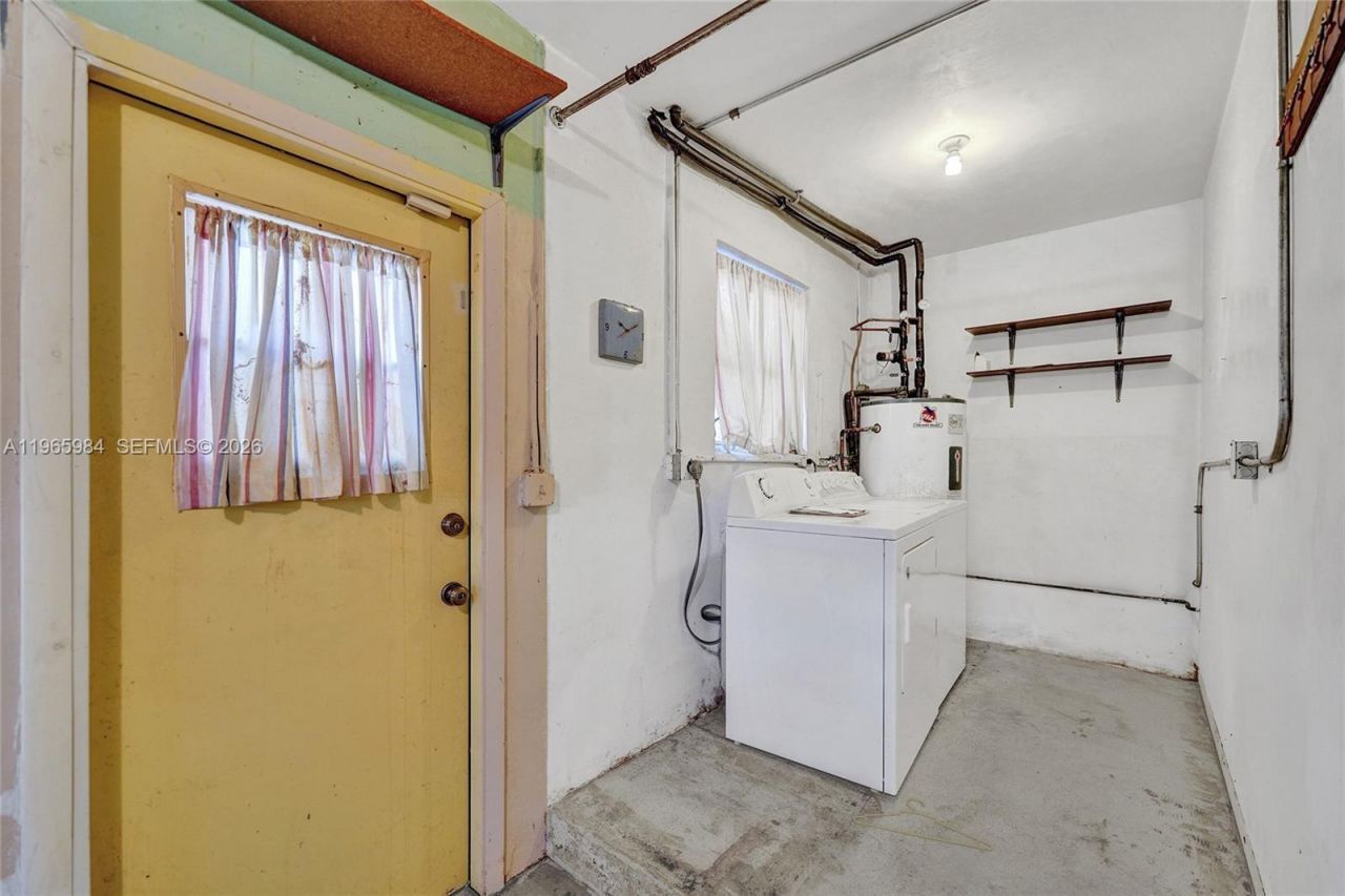 2005 N 31st Ave, Hollywood, FL 33021 Photo