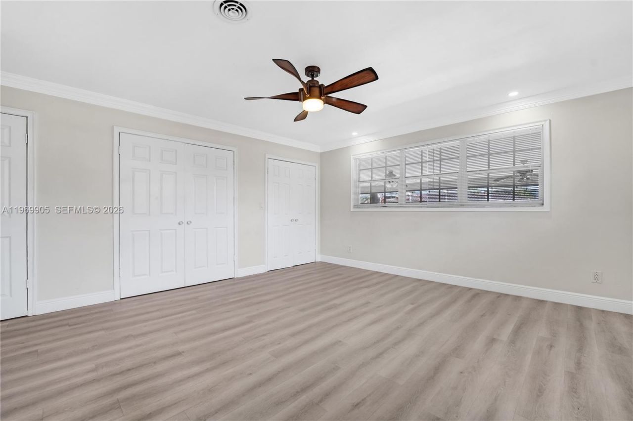 215 Entrada Dr , Unit 1, Hollywood, FL 33021 Photo