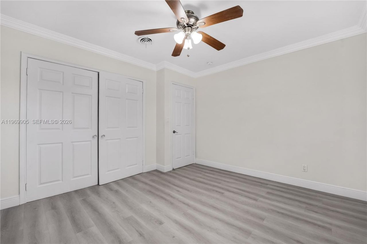 215 Entrada Dr , Unit 1, Hollywood, FL 33021 Photo