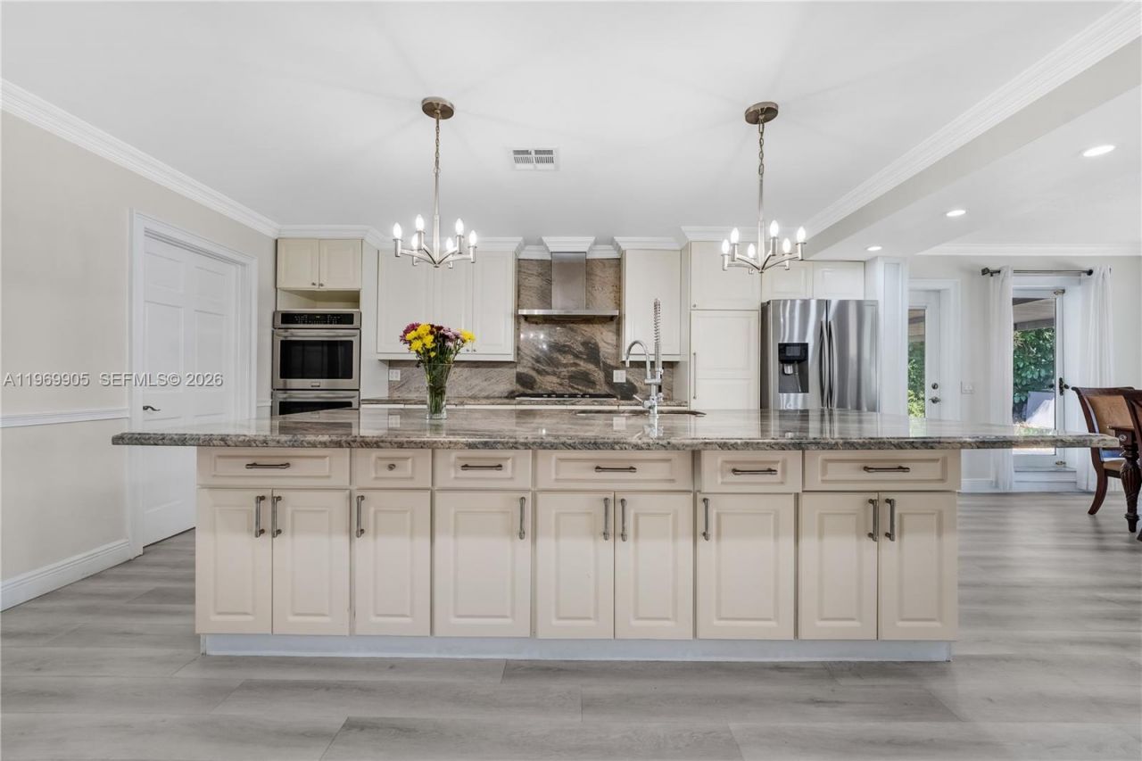 215 Entrada Dr , Unit 1, Hollywood, FL 33021 Photo