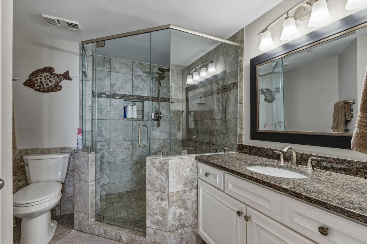 1990 N Waccamaw Dr.  Photo 17