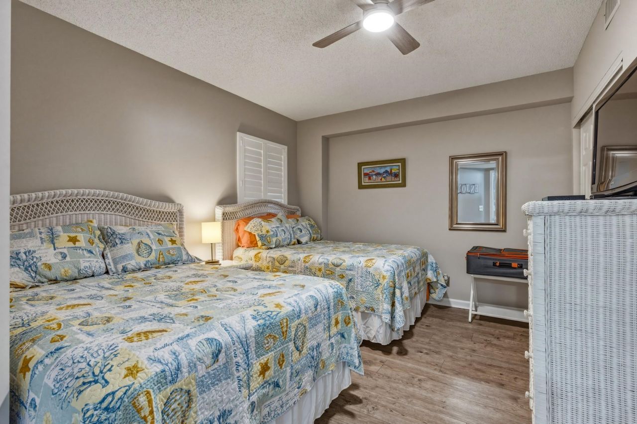 1990 N Waccamaw Dr.  Photo 8