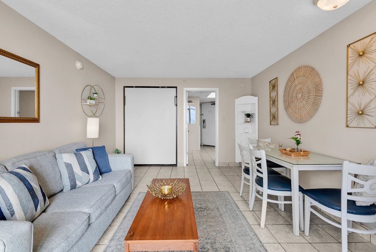 1501 Ocean Blvd. S Photo 4