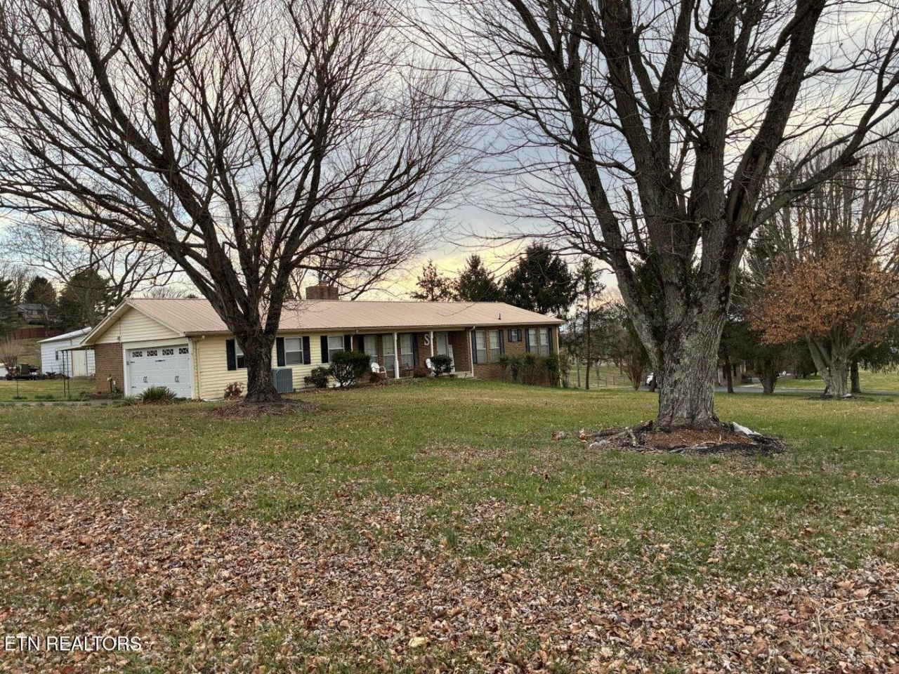 112 Woodland Drive, Sweetwater, TN 37874 Main Photo