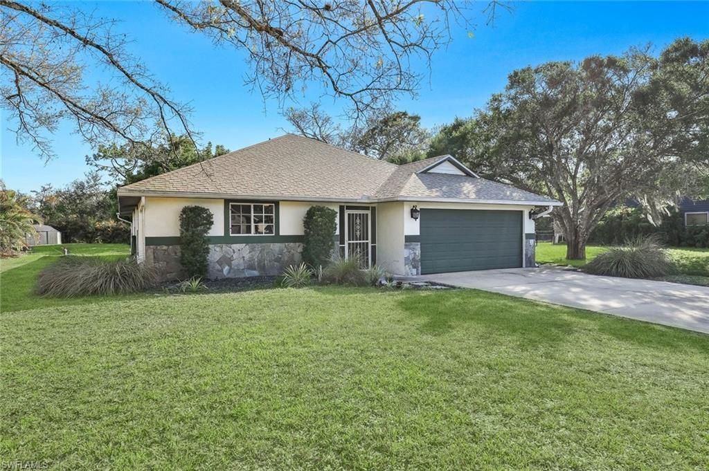 17855 Chesterfield Rd, North Fort Myers, FL 33917 Photo